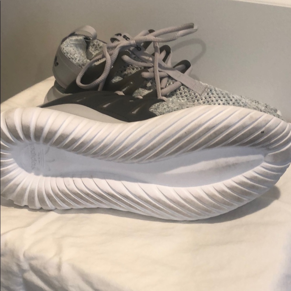 Adidas - Picture 2 of 2